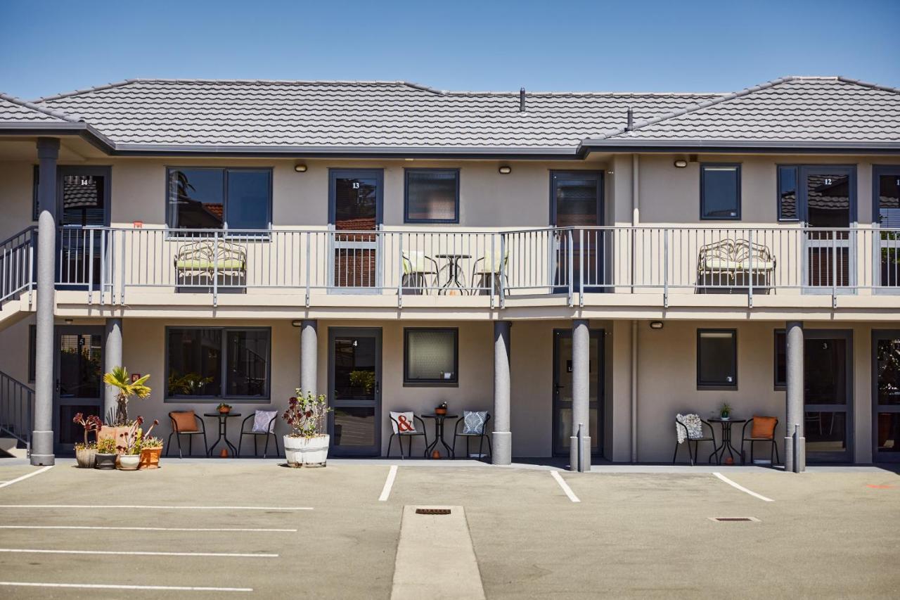 Blenheim Palms Motel Exterior foto