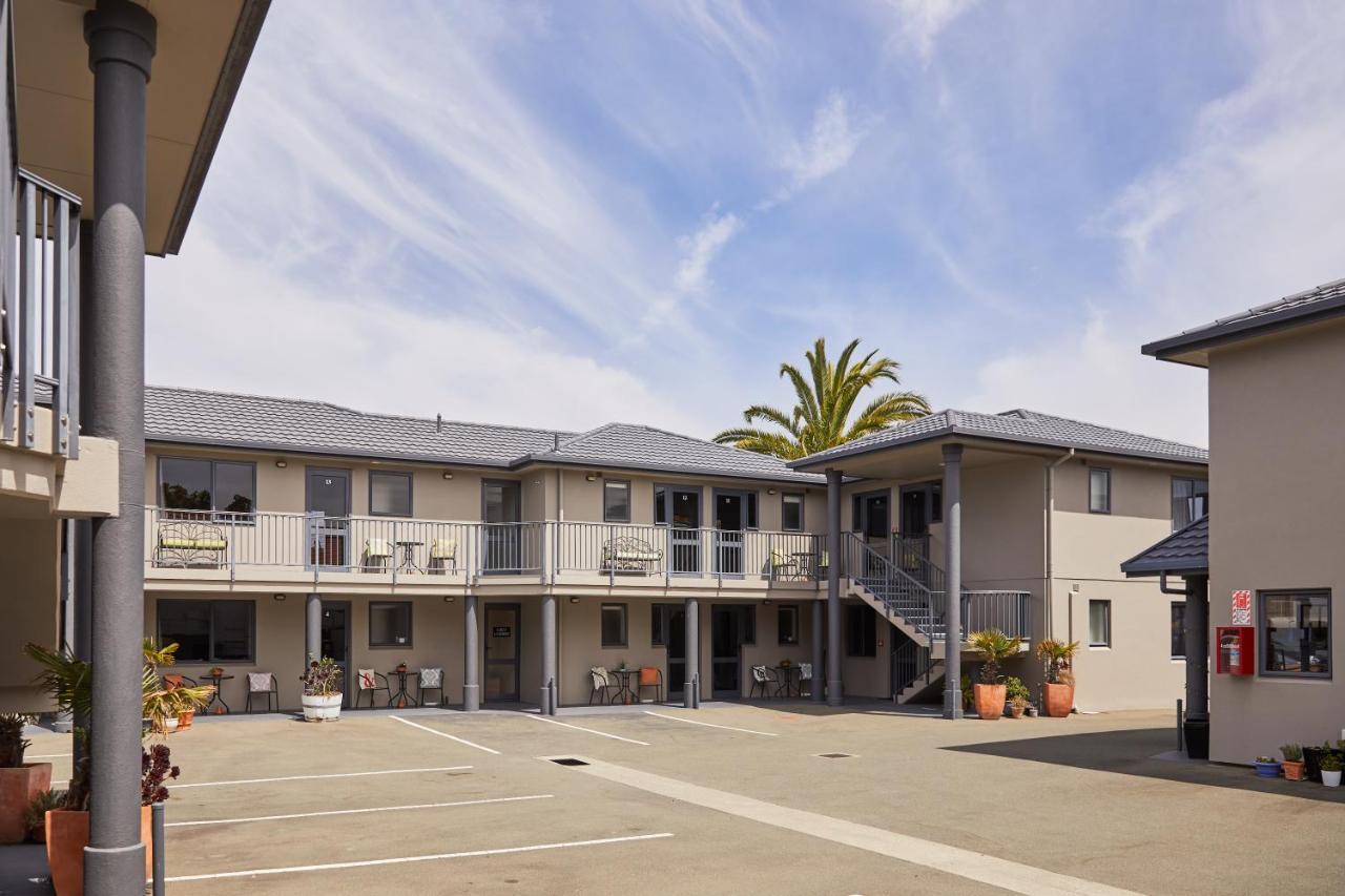 Blenheim Palms Motel Exterior foto