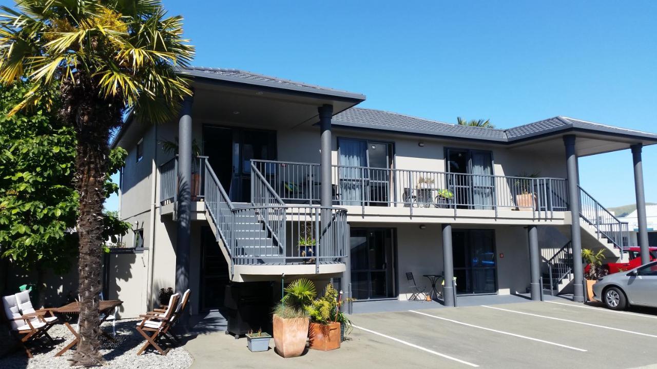 Blenheim Palms Motel Exterior foto